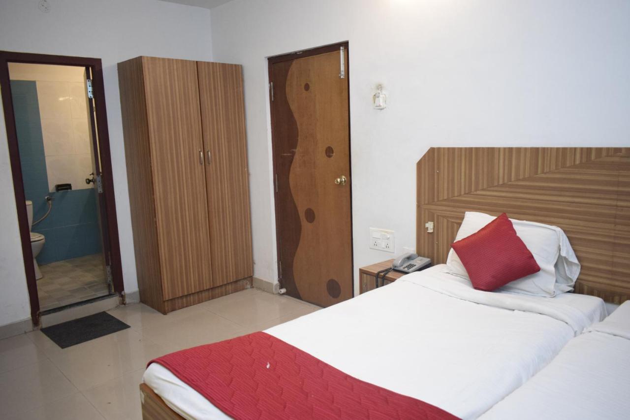 פונדיצ'רי Hotel Ayushman מראה חיצוני תמונה