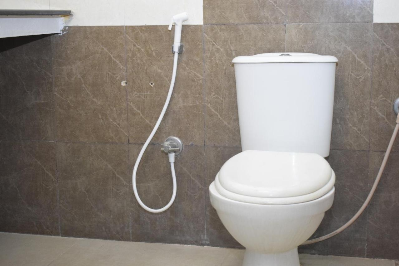 פונדיצ'רי Hotel Ayushman מראה חיצוני תמונה